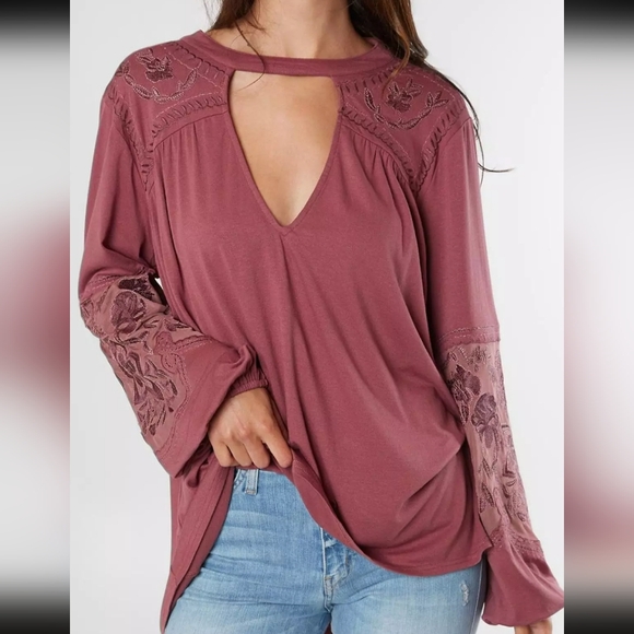gimmicks by BKE Tops - Gimmicks/BKE Keyhole Tunic Shirt